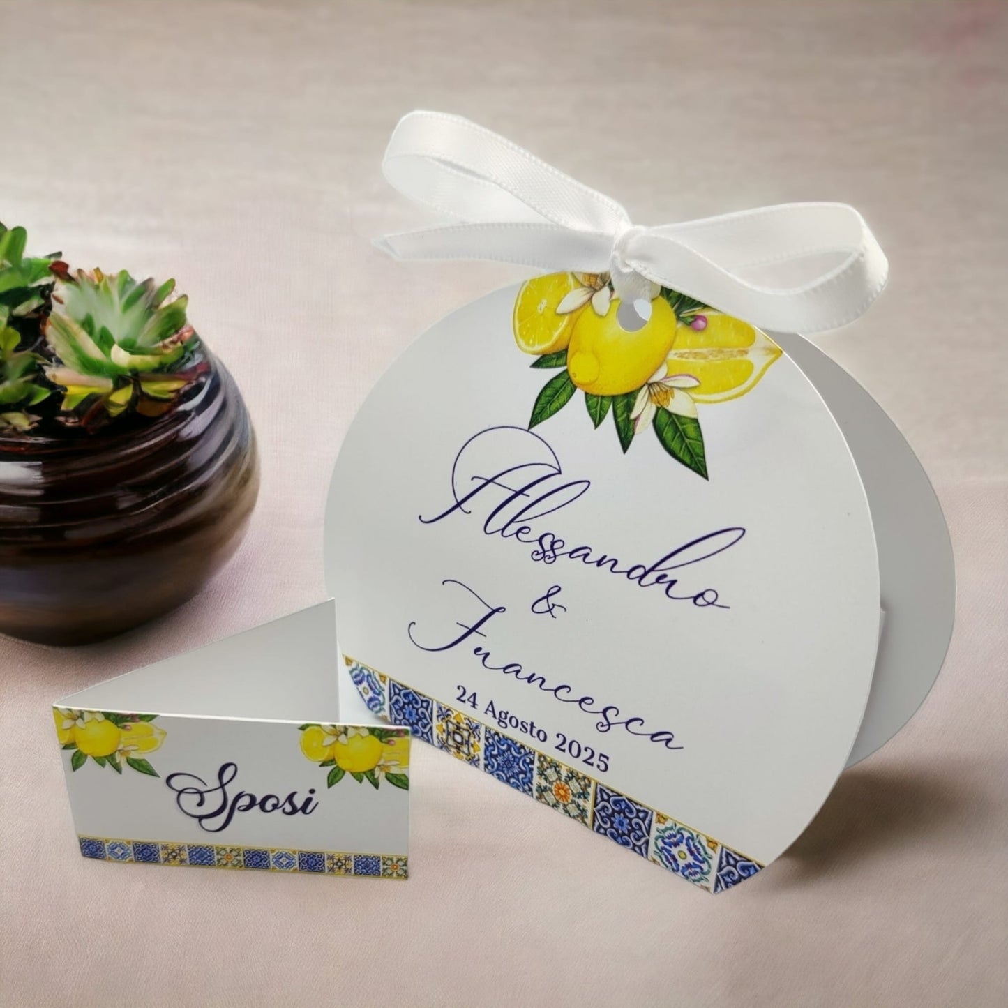 Pz 24+24 | Scatola Portaconfetti personalizzata con nome e data n. 24 scatole confetti + 24 Bigliettini Bomboniera, nastrino per chiusura incluso | Matrimonio 14