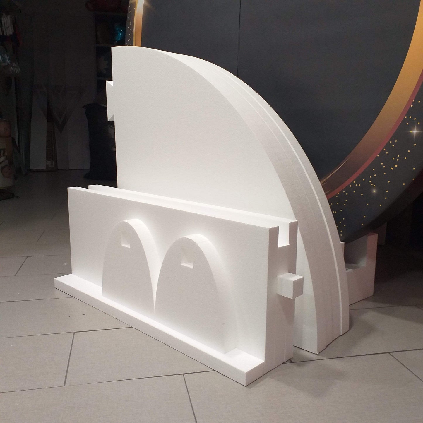 PVGRAFIKWEB Backdrop in polistirolo alta densità per eventi | diametro 185 cm spessore 5 cm
